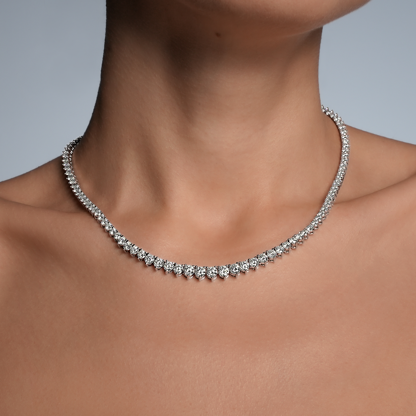 3 prongs Graduated moissanite tennis necklace