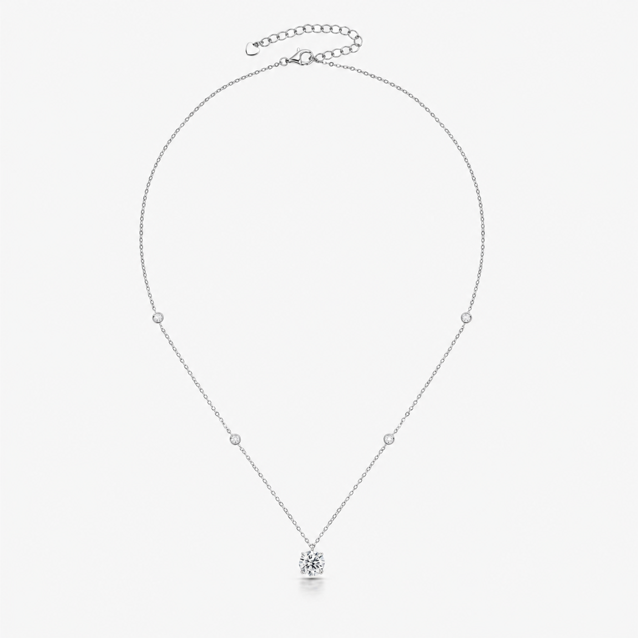 2 carats round pendant